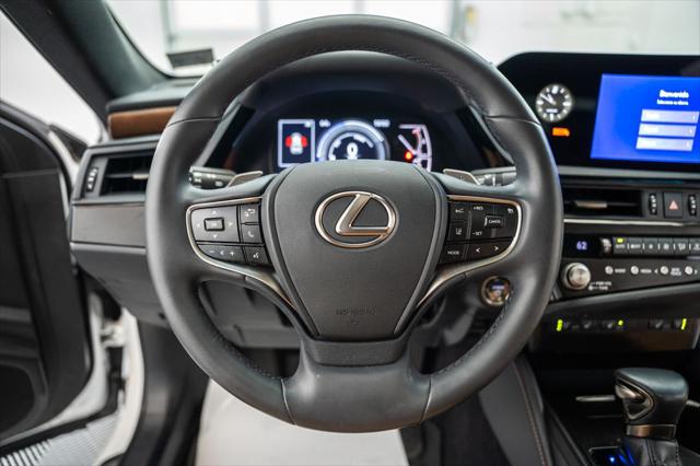 2023 Lexus ES 300h 300h