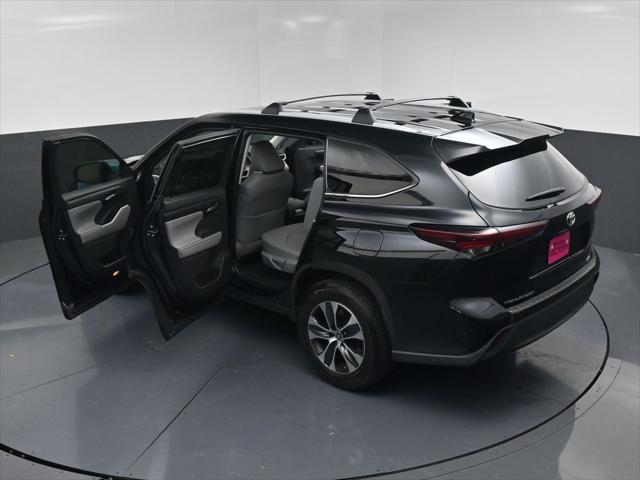 2025 Toyota Highlander XLE