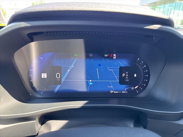 2026 Volvo XC40 Black Edition Ultra, B5 AWD Gas (mild hybrid)