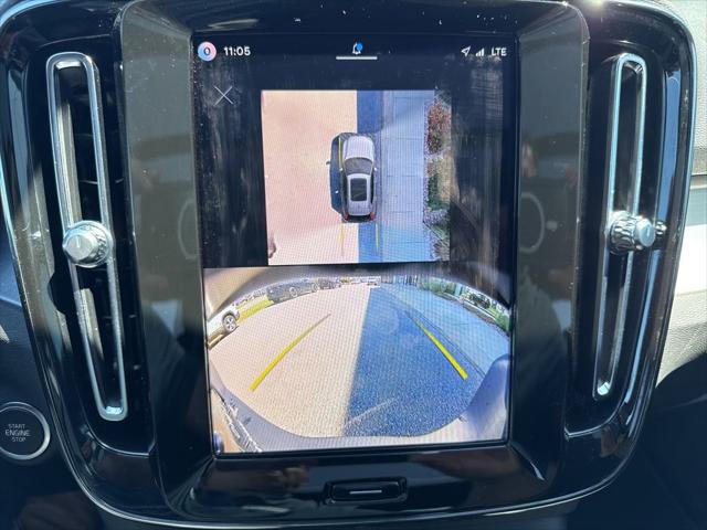 2026 Volvo XC40 Black Edition Ultra, B5 AWD Gas (mild hybrid)