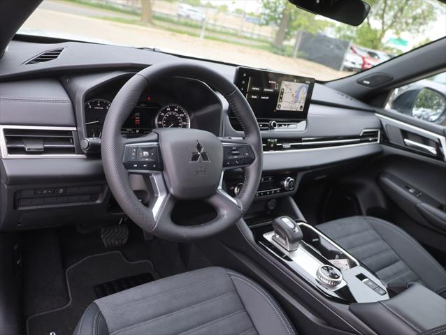 2026 Mitsubishi Outlander LE 1.5T S-AWC