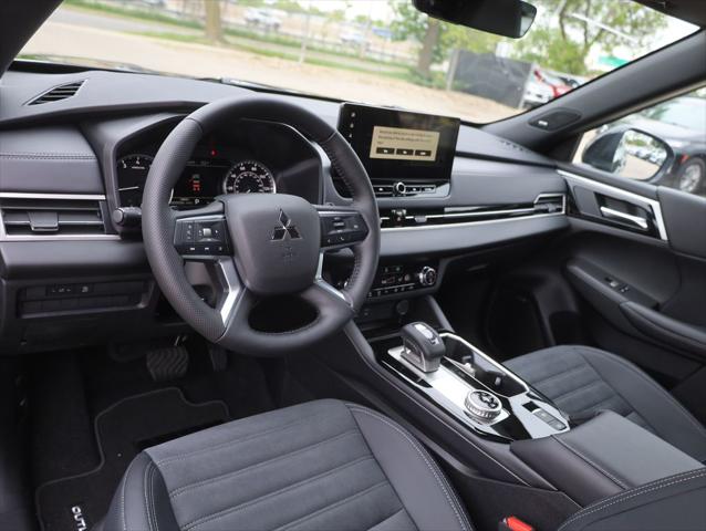 2026 Mitsubishi Outlander LE 1.5T S-AWC