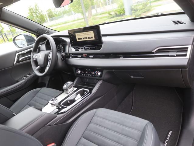 2026 Mitsubishi Outlander LE 1.5T S-AWC