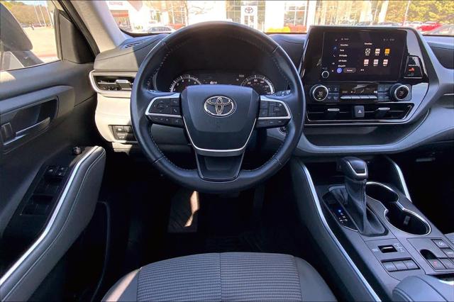 2023 Toyota Highlander LE