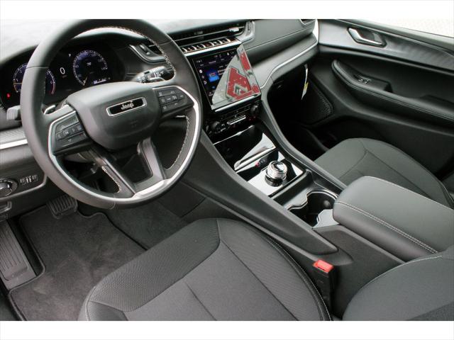 2026 Jeep Grand Cherokee L Altitude 4x2