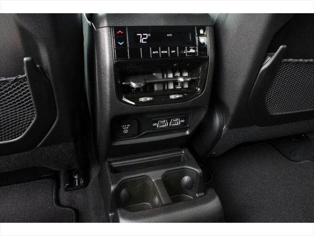 2026 Jeep Grand Cherokee L Altitude 4x2