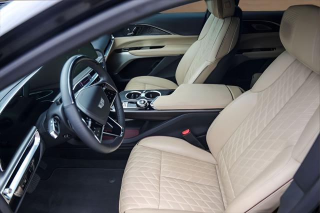 2024 Cadillac iQ Luxury w/1SE