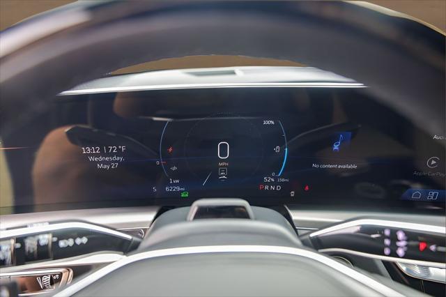 2024 Cadillac iQ Luxury w/1SE