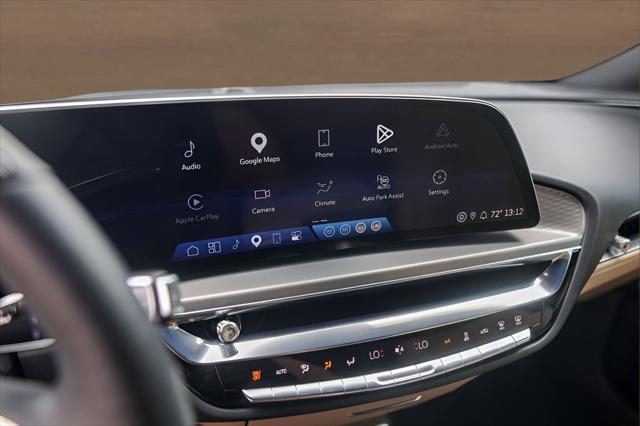 2024 Cadillac iQ Luxury w/1SE