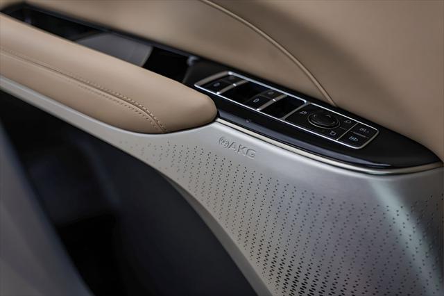 2024 Cadillac iQ Luxury w/1SE
