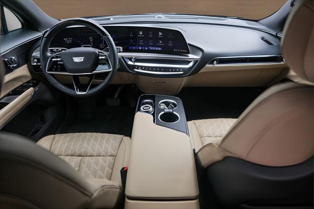 2024 Cadillac iQ Luxury w/1SE