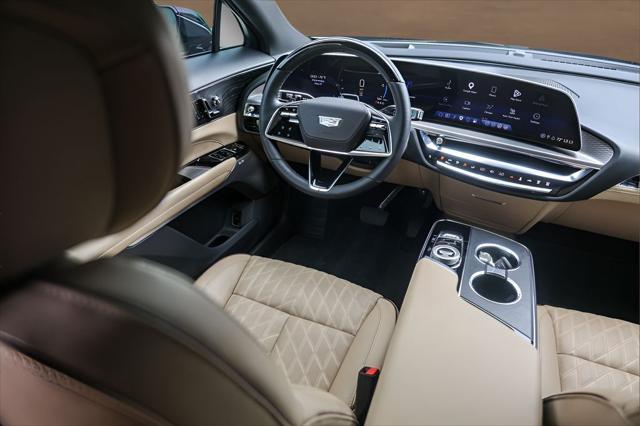 2024 Cadillac iQ Luxury w/1SE