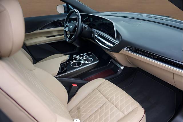 2024 Cadillac iQ Luxury w/1SE