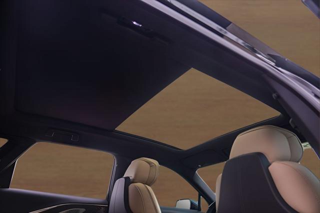 2024 Cadillac iQ Luxury w/1SE