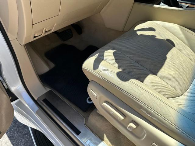 2020 Lexus LX 570 Three-Row