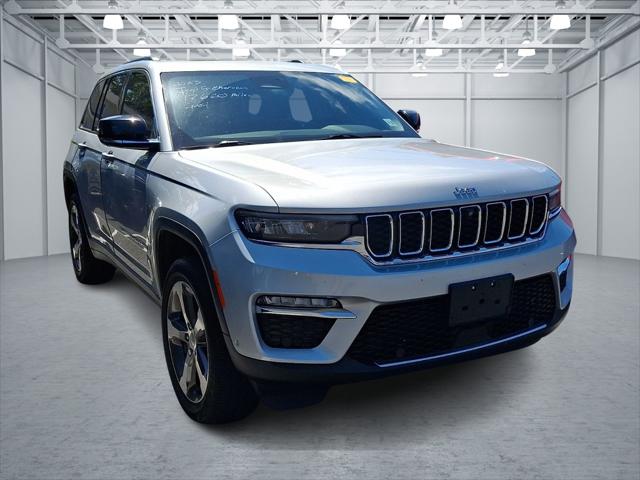 2023 Jeep Grand Cherokee Limited 4x4 2023 Jeep Grand Cherokee Limited 4x4