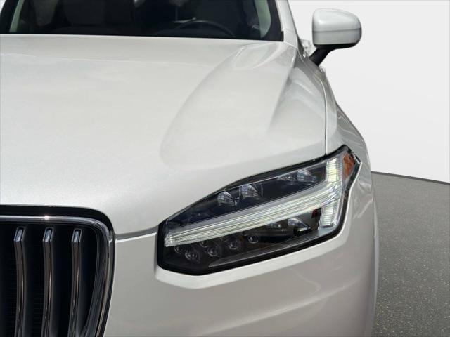 2025 Volvo XC90 B6 Core
