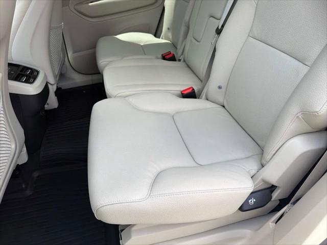 2025 Volvo XC90 B6 Core
