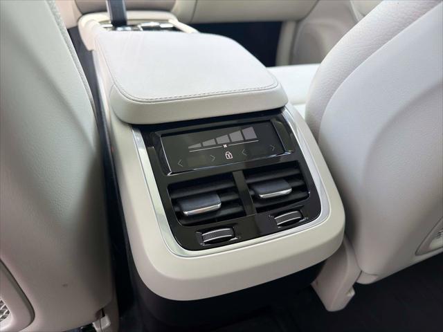2025 Volvo XC90 B6 Core