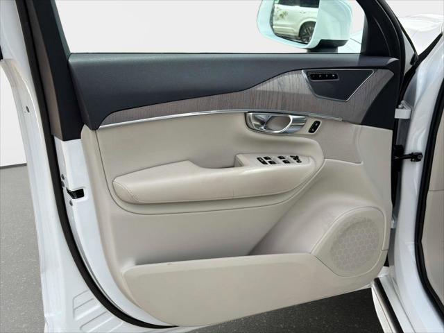2025 Volvo XC90 B6 Core