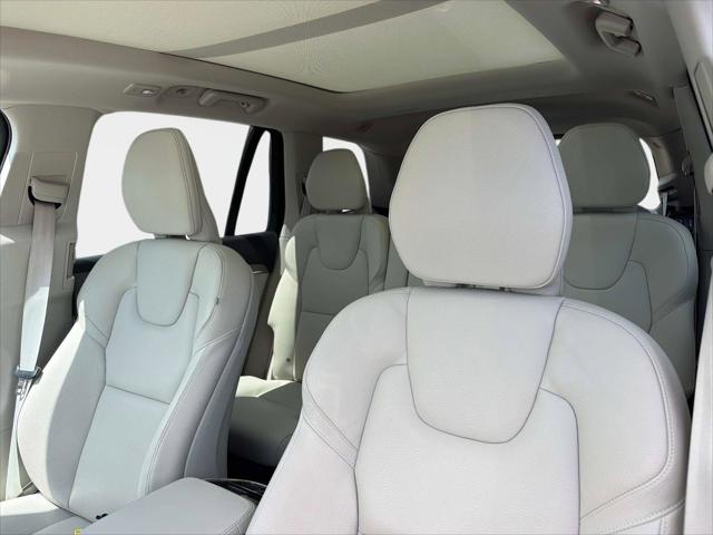 2025 Volvo XC90 B6 Core