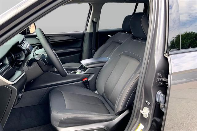 2024 Jeep Grand Cherokee Laredo X 4x4