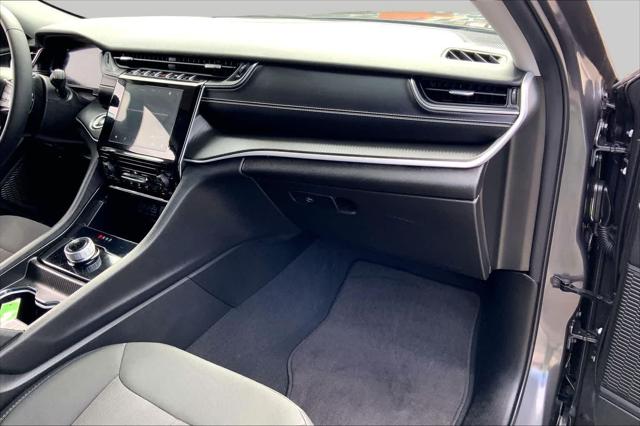 2024 Jeep Grand Cherokee Laredo X 4x4