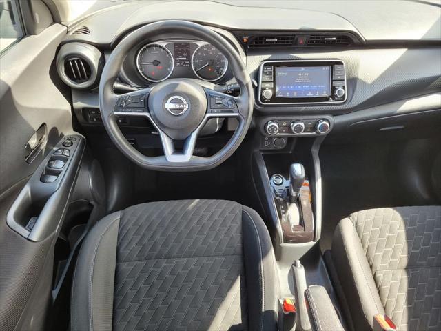 2022 Nissan Kicks S Xtronic CVT