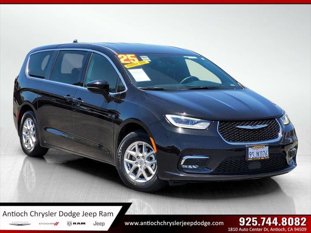 2025 Chrysler Pacifica Select for sale in Antioch, CA