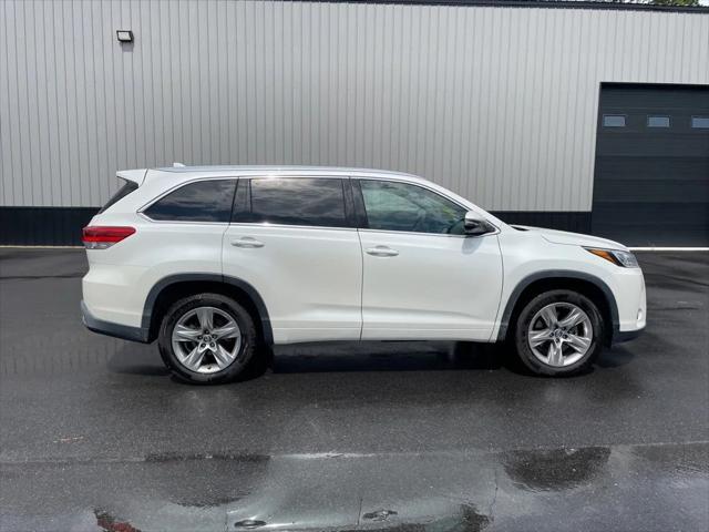 2017 Toyota Highlander Limited