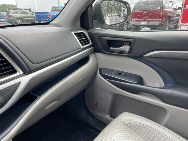 2017 Toyota Highlander Limited