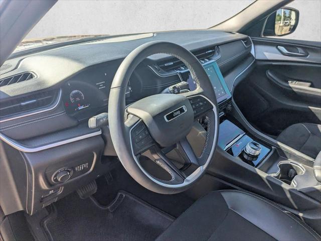 2023 Jeep Grand Cherokee L Altitude 4x2
