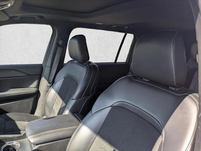 2023 Jeep Grand Cherokee L Altitude 4x2
