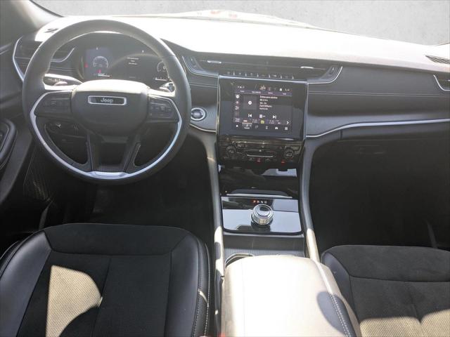 2023 Jeep Grand Cherokee L Altitude 4x2