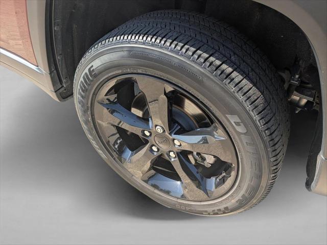 2023 Jeep Grand Cherokee L Altitude 4x2