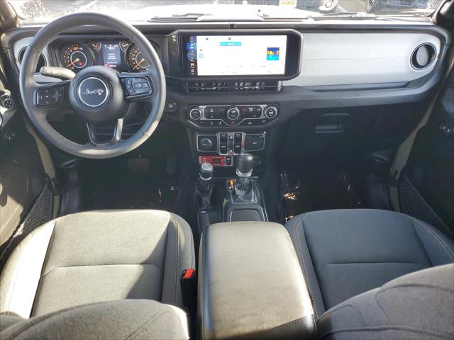2025 Jeep Wrangler 4-Door Willys 4x4
