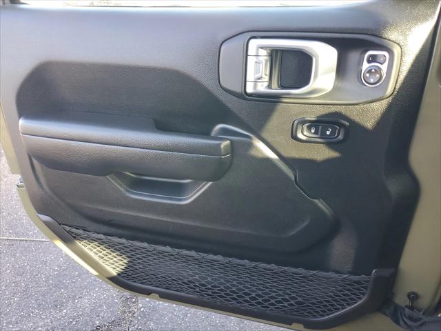 2025 Jeep Wrangler 4-Door Willys 4x4
