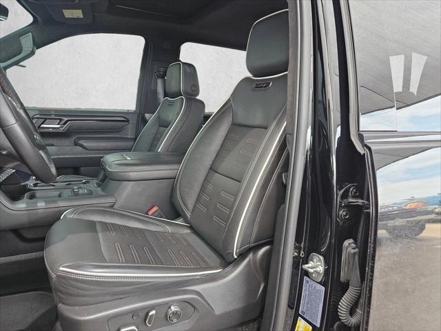 2025 GMC Sierra 2500HD 4WD Crew Cab Standard Bed AT4X