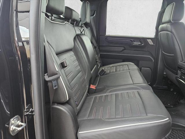 2025 GMC Sierra 2500HD 4WD Crew Cab Standard Bed AT4X