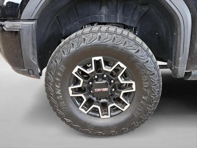 2025 GMC Sierra 2500HD 4WD Crew Cab Standard Bed AT4X