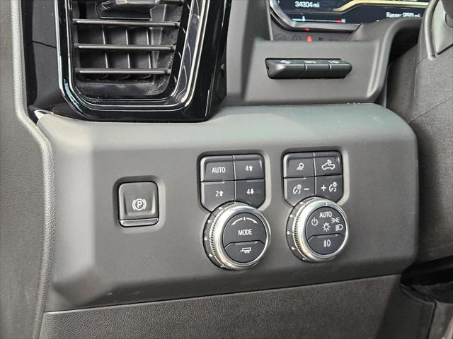 2025 GMC Sierra 2500HD 4WD Crew Cab Standard Bed AT4X
