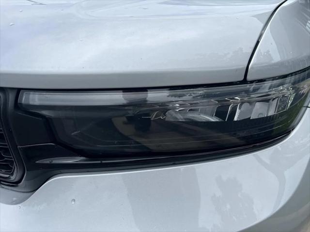 2024 Jeep Grand Cherokee L Altitude X 4x4 2024 Jeep Grand Cherokee L Altitude X 4x4