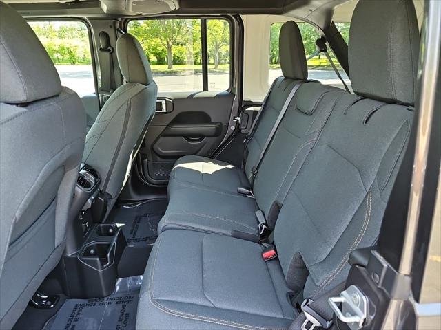 2025 Jeep Wrangler 4-Door Sahara 4x4