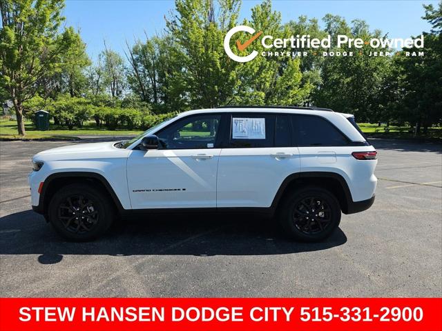 2025 Jeep Grand Cherokee Altitude 4x4 for sale in Urbandale, IA