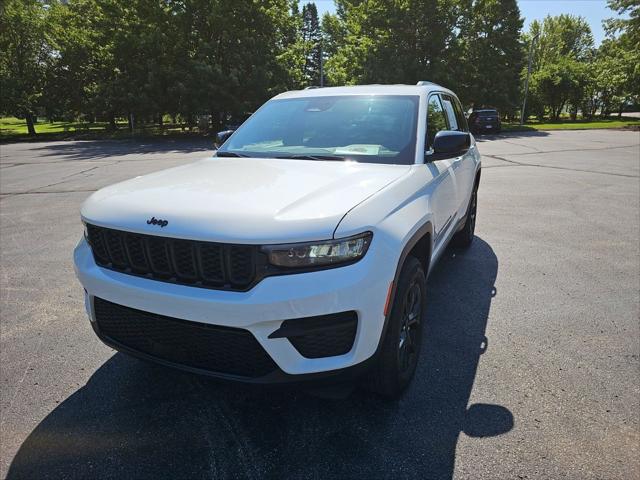 2025 Jeep Grand Cherokee Altitude 4x4