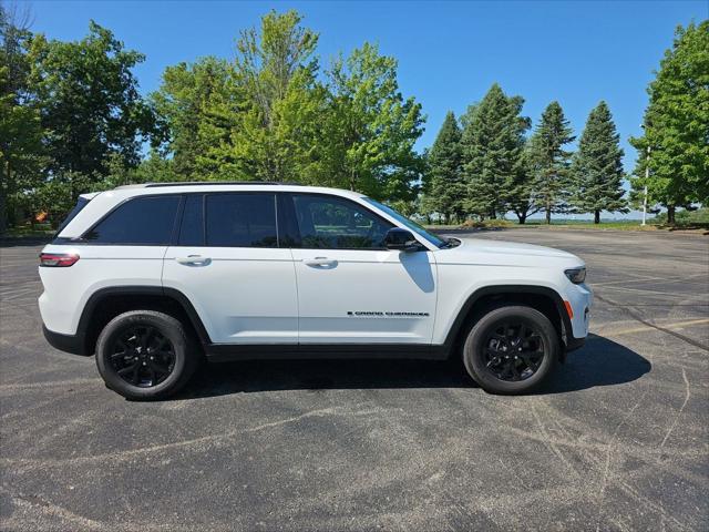 2025 Jeep Grand Cherokee Altitude 4x4