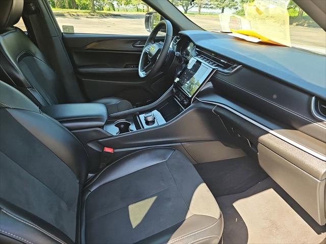 2025 Jeep Grand Cherokee Altitude 4x4