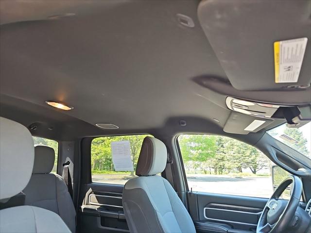 2024 Ram 3500 Big Horn Crew Cab 4x4 8' Box