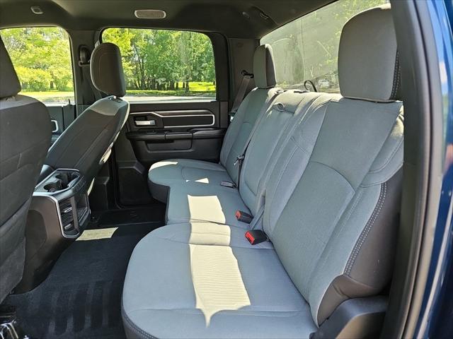 2024 Ram 3500 Big Horn Crew Cab 4x4 8' Box