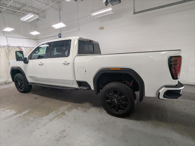 2025 GMC Sierra 3500HD 4WD Crew Cab Standard Bed AT4